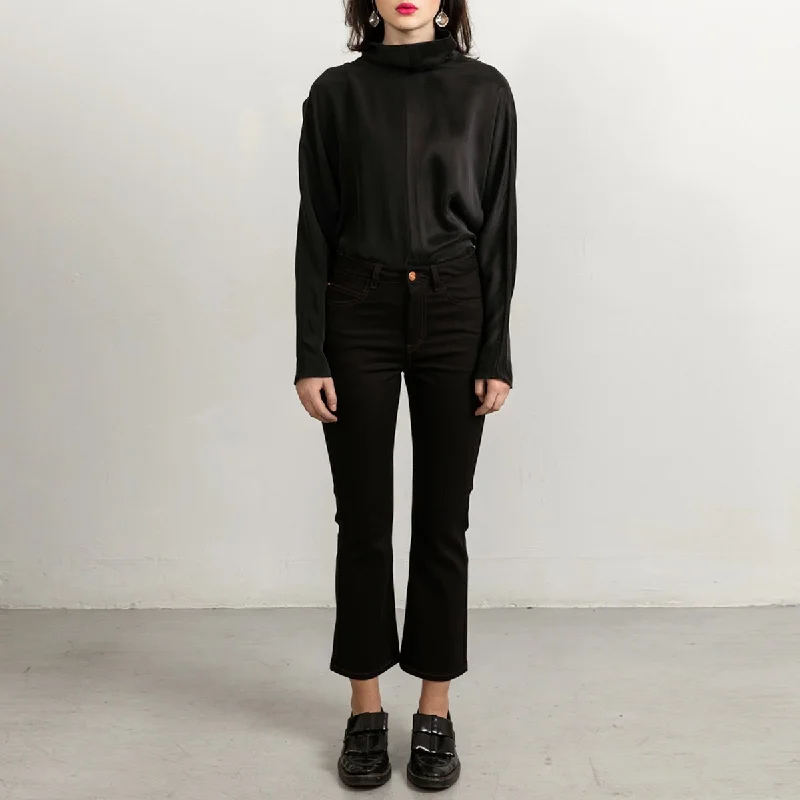 Flared Black Jeans With Matching Stitch Cropped