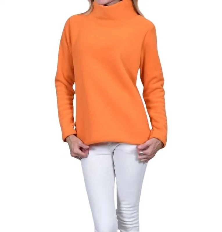 Acadia Fleece Top In Mandarin Outdoor sweaters